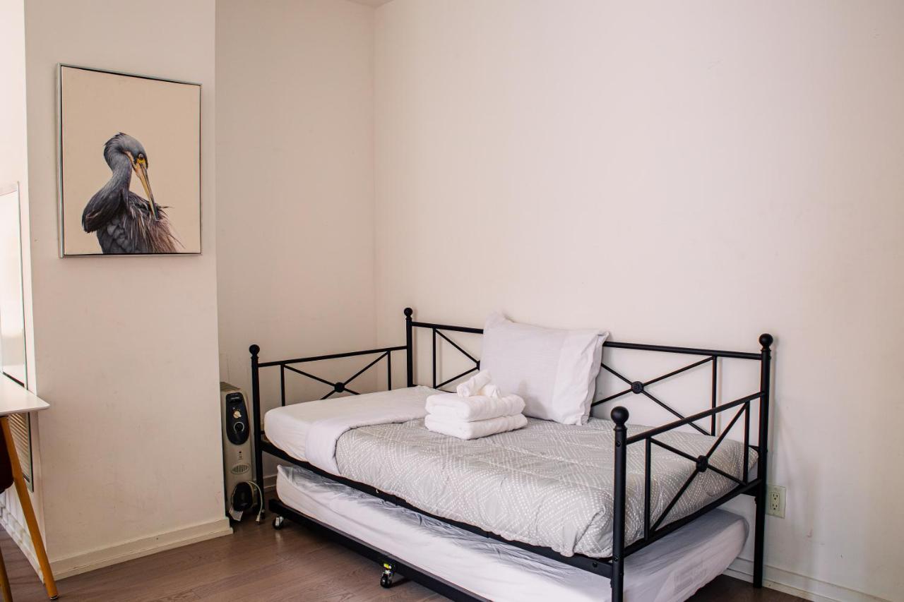 Modern Condo In The Heart Of Downtown Toronto Exteriér fotografie
