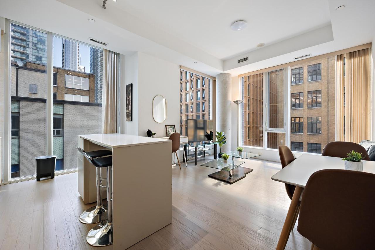 Modern Condo In The Heart Of Downtown Toronto Exteriér fotografie